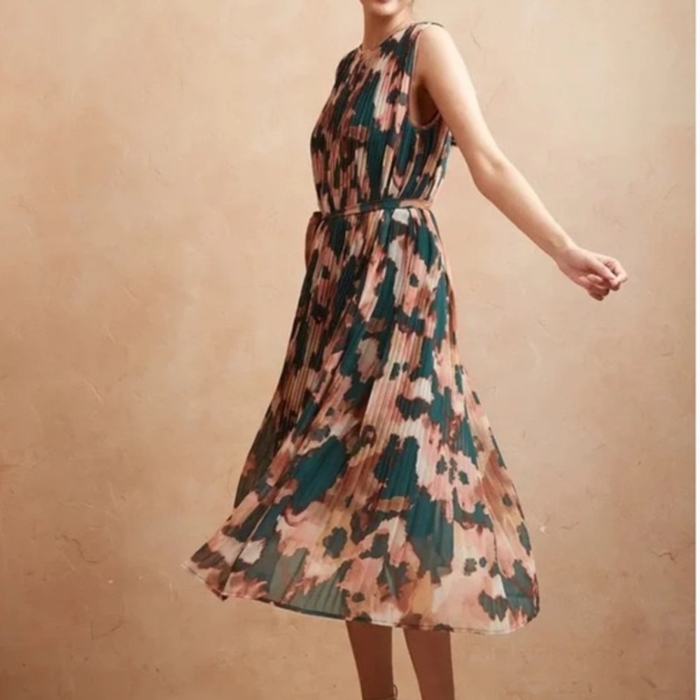 Gorgeous Teal/Pink Pleated Midi Dress with bolt in slip